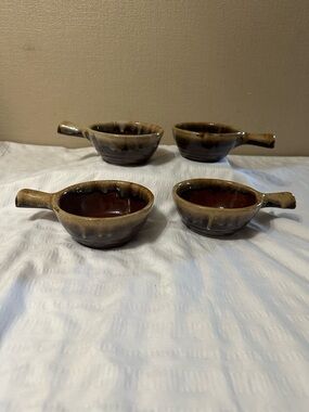 Western Monmouth Maple Leaf USA Handle Soup Bowls